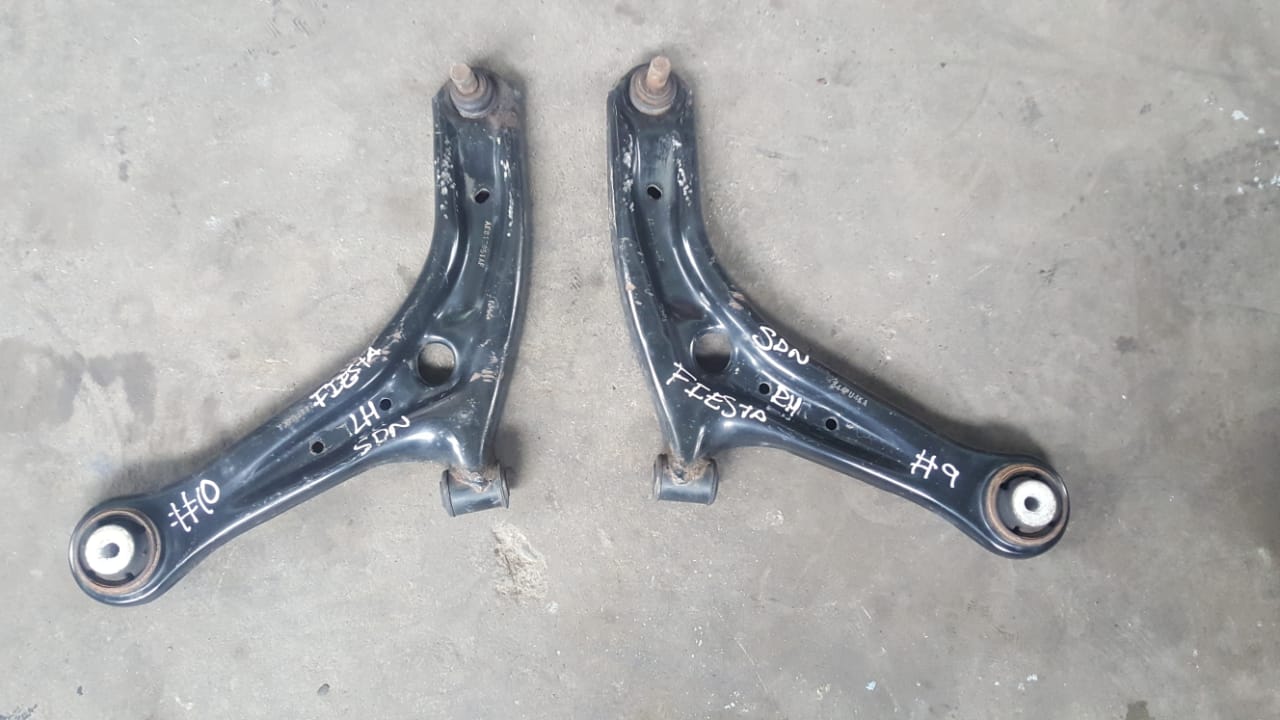 BANDEJAS DELANTERAS FORD FIESTA 2012 AL 2018